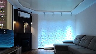 Cute amateur webcam teen girl toying pussy on webcam