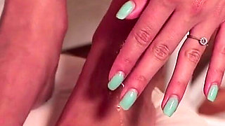 Fetish Videos of Oil on Feet