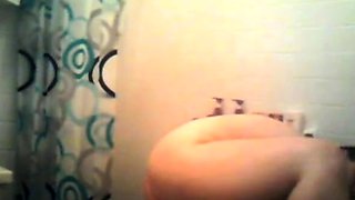 Chubby Amateur Plays With Dildo in the Shower