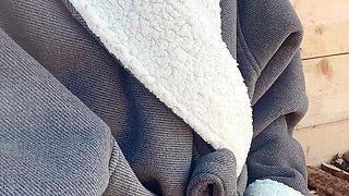 pussy pissing hot water out then she feel so good  she so cute girl