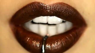 Caucasian Lily Love Romping In The Club With Her Elastic Donk - Juliana Grandi