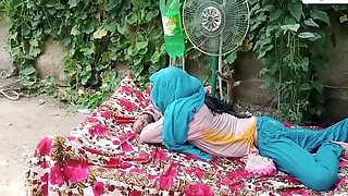 Hay Garmi Desi Wife Sexy - Hot Pakistani Home Wife Sex - First Time Sex Arab - Xxx- Freetimeanal - Pkgirl10