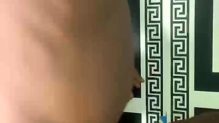 I Fuck This Bottom Who Came to Watch Netflix with Me