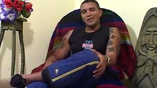 Helen Beautiful and Hot Brunette moaning and cumming giving the pussy and the cusinho very tasty