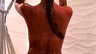 Beauty small tit amateur teen masturbating her shaved pussy