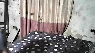 Horny fat arab housewife fingered on amateur hidden cam