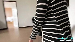 Thick Ass Milf With Smooth Pussy On Tuk Tuk Patrol