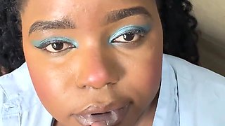 Ebony Secretary Gets a Promotion Through a Tiny Hole in Her Skirt