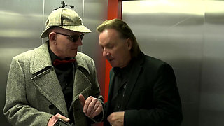 Caught by the Boss - as Punishment She Has to Blow Hard