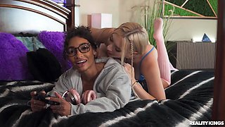 Erotic Medusa and Kay Lovely go lesbian