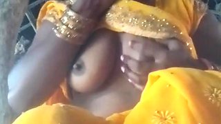 Bhabhi Is Showing Her Pussy in Yellow Saree, I Inserted My Finger and Took Out Water