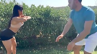 la coach de sport voulait plutot de la queue