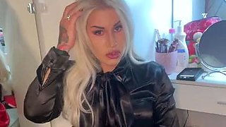 Mistress Ava Von Medisin aka avavonmedisin OnlyFans - Thigh