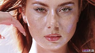 LUCIDFLIX Air with Stella Luxx