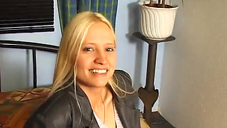 Ines, german blonde, outdoor pick up