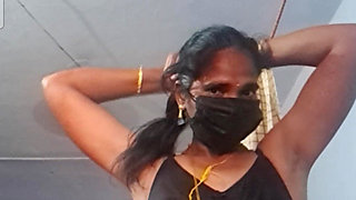 Tamil Aunty Fingering and Urine Passing