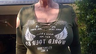 Blonde is flashing her big boobs in the outdoors