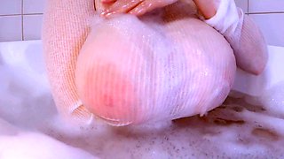 Busty Girlfriend In Sweater Gives Oiled Titfuck And Handjob In Shower POV