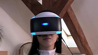 Blonde is flashing her big boobs in the outdoors