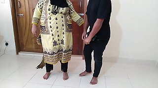 Big Ass & Huge Boobs Hijabi Maid Fucked by Owner When She Cleaning His Bedroom