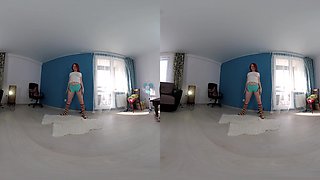 Lissared Does Gymnastic - Solo Model Flexible Naked Yoga