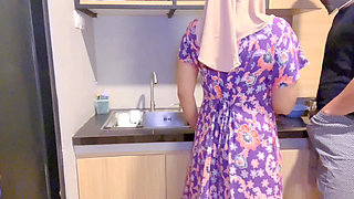 Aunty was harassed by her naughty stepnephew while cooking