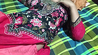 Fucking Neighbours Bhabhi when she is alone
