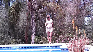 Auntjudys - Hot Horny MILF Lynna Nilsson Gets Naughty by the Pool