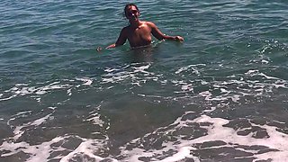 Amateur hottie fucked outdoor in public