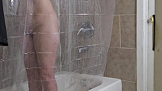 blonde amature mom jpandmegan fucks in the shower