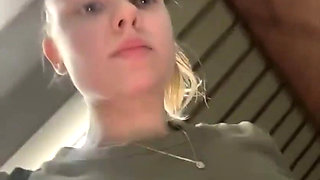 Squirting and Masturbate in the Gym