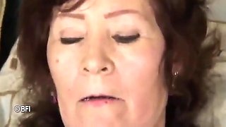 Cum Swallowing Horny Granny