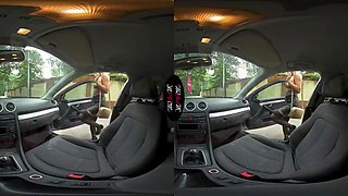 Arrogant Hooker On The Job - No2StudioVR