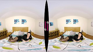 Handy Wanker - Petite Small Tits Nylons - Sexlikereal