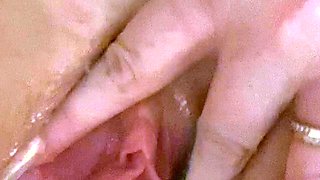 Pulled amateurs close up car sex