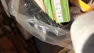 Finger in Pussy Then She Go to Drain Water