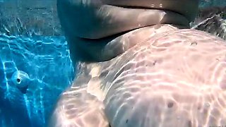 amateur lovebi flashing ass on live webcam