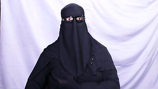 Indian Beautiful stepmother spends the night with her stepson and has sex with him