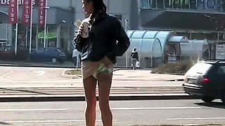 Public amateur fucked outdoors before cumshot