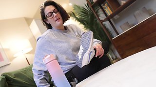 Roommate Submissive - Gym Foot Worship