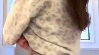 Brunette Solo Webcam Masturbation
