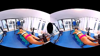How Is My Form? - Slut In The Gym - Vrhush - Sexlikereal