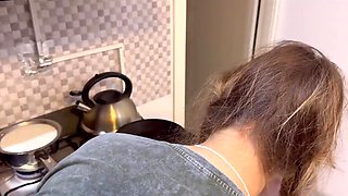 Horny Dude Entices Pretty Busty Fit Russian MILF Into Crazy Quickie In the Kitchen