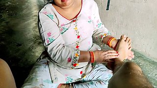 Desi stepmom Annuakhil gives her stepson a blowjob in the kitchen