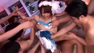 Classy Japanese Babe Facialize In Group