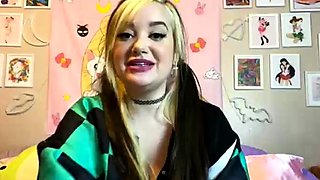 Amateur Blonde Teen Plays Solo with Toy Webcam Porn