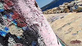 I play with my pussy on the beach looking for a cock to suck and fuck me