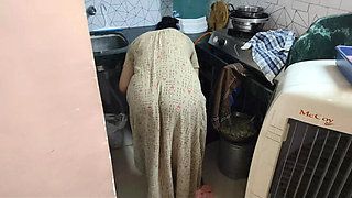 Hot Indian Couple First Time Honeymoon Sex - Sagita Sharm & Monika Singh Desi Romance