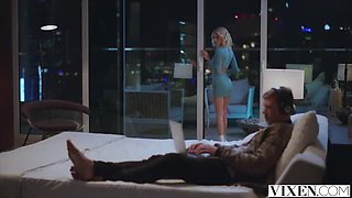 Kiara Cole - Petite Blonde Takes Big Cock Deep in Throat & Gets Facial
