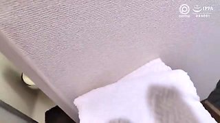 清楚な白肌美女が素人男性の手マンやクンニで感じまくりのハメ撮りエッチ